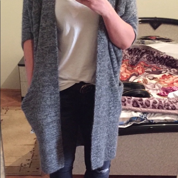 Aritzia Javier Sweater - Picture 5 of 5